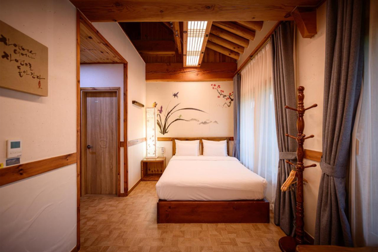 Bedroom 3, Jeonju Wangyijimil Hanok Hotel, Jeonju