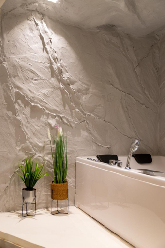 3, IOSIF suites, Central Macedonia