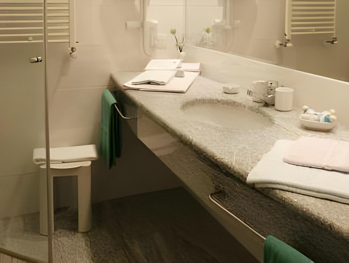Bathroom 5, Parco San Marco Lifestyle Beach Resort, Como
