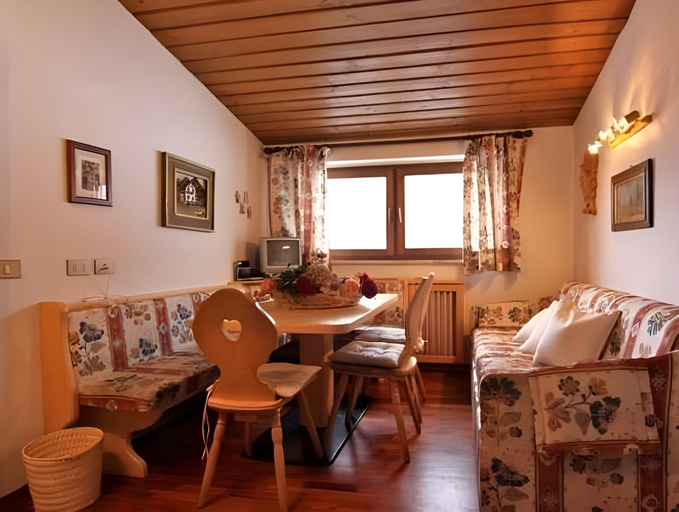 Bedroom 3, Residence Salvan, Bolzano