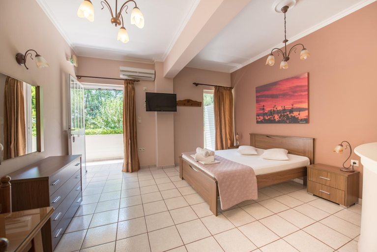 Bedroom, Sun Rise Hotel Apartments, Central Greece