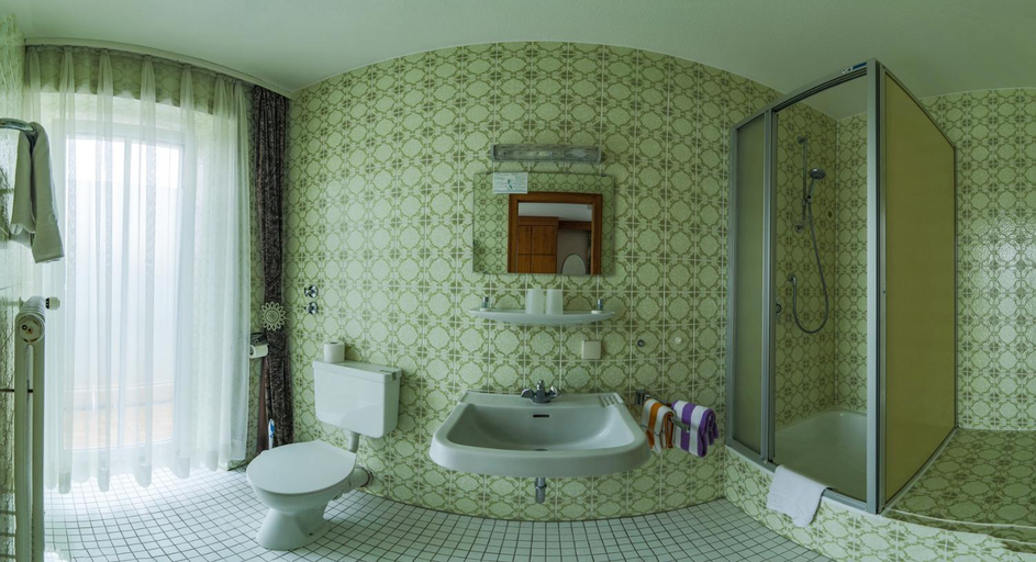 Bathroom 4, Kneipp-Kurhotel Emilie, Unterallgäu