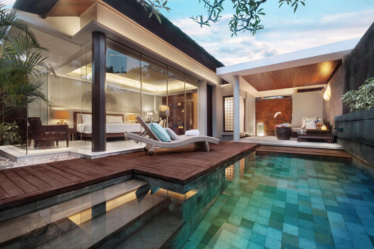 Swimming Pool 13