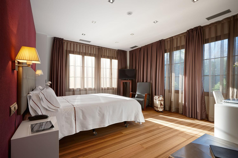 Bedroom 9