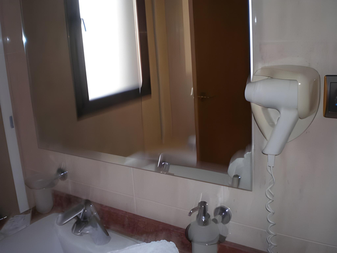 Bathroom 4, Sant Celoni, Barcelona