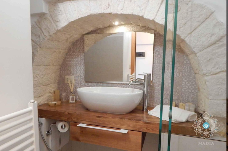 Bathroom 2, TRULLI MADIA LUXURY LOCATION-NEW, Bari