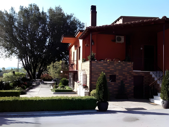 Others 3, Ξενωνας Γουσιας, Epirus