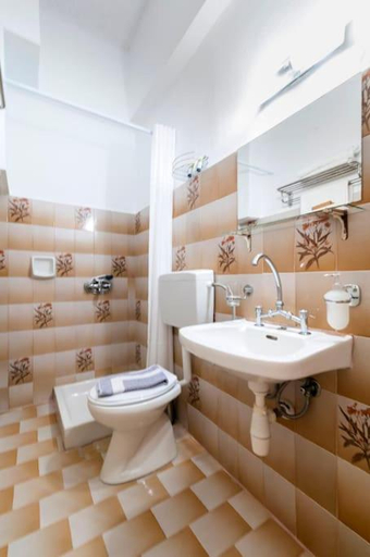Bathroom 3, Garden Studios N3, South Aegean