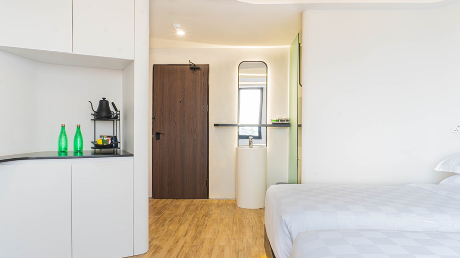Bedroom 4, EXCOTEL Design Hotel Surabaya, Surabaya