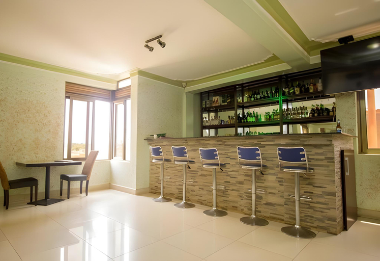 Others 2, Tesh Hotel, Jinja