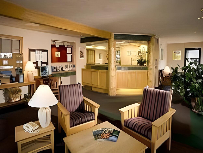 Public Area 2, Marmot Lodge, Division No. 15