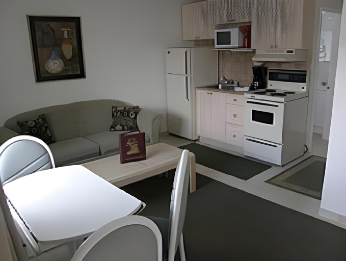 Others 4, Shoreline Resort Condominiums, Okanagan-Similkameen