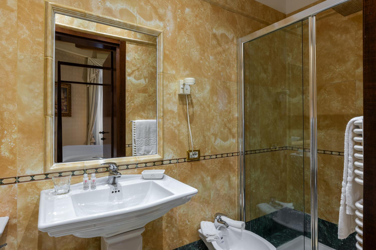 Bathroom 3, Ca' del Nobile, Venezia