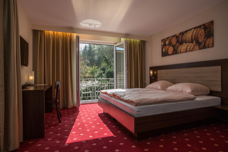 Bedroom 3, Parkhotel Cochem, Cochem-Zell