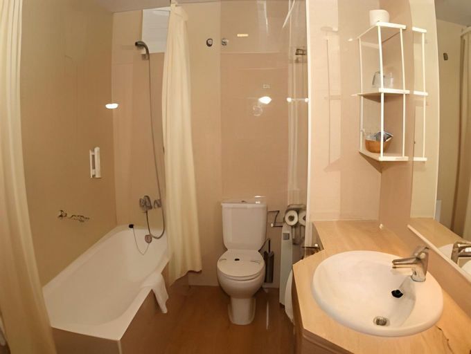 Bathroom 4, Hotel Sa Volta, Baleares