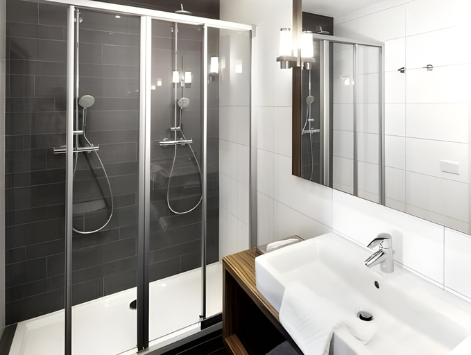 Bathroom 3, Hotel Restaurant Valuas, Venlo