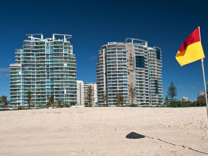 Reflection On The Sea Apartments, Gold Coast