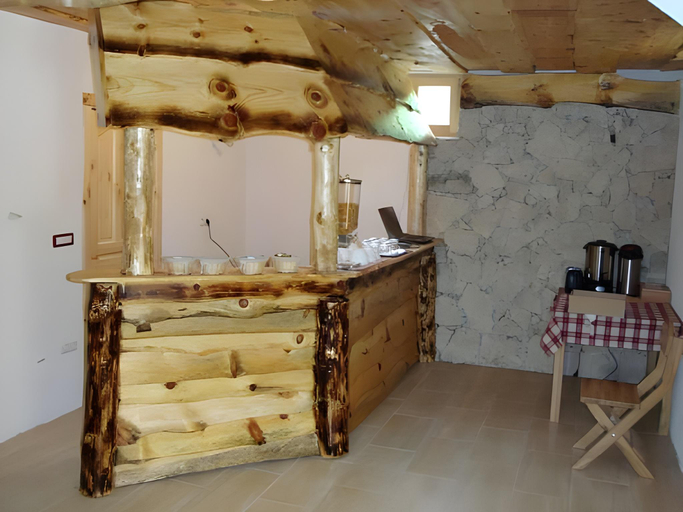 Food & Drinks 5, Rustic Inn River 2, Plitvička Jezera