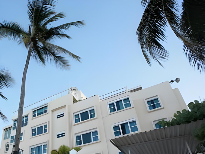 Exterior & Views 2, The Tryst Beachfront Hotel