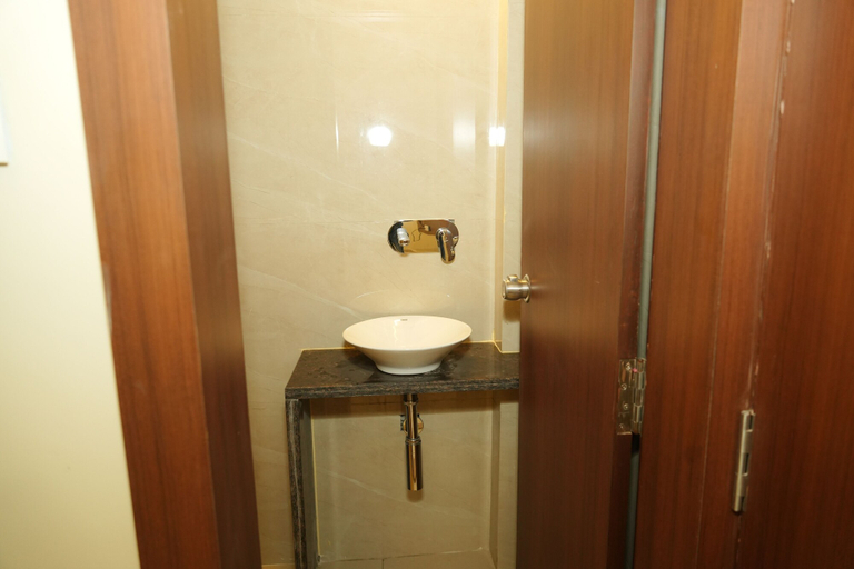 Bathroom 2, Hotel Shri Kedar Inn, Chandauli