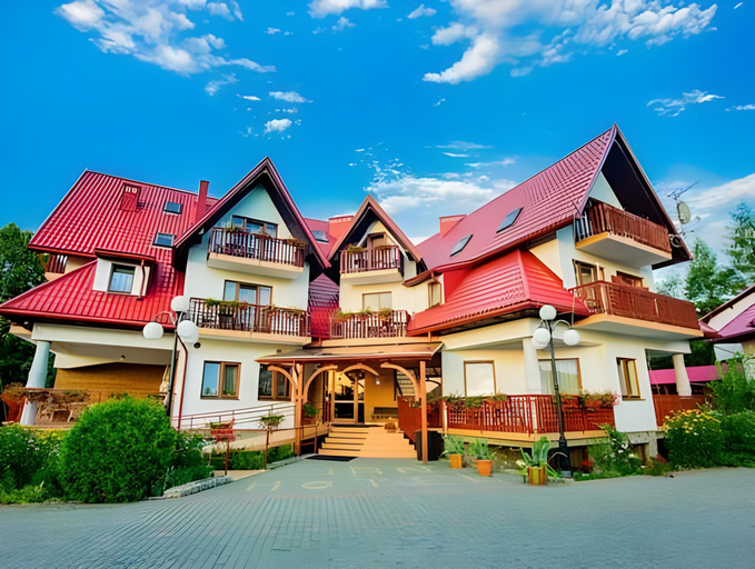Exterior & Views