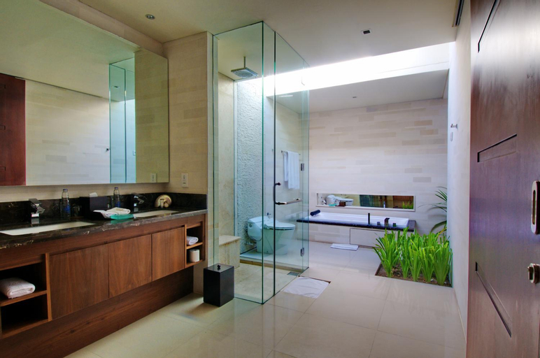 Bathroom 8