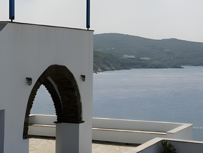 Others 5, En Plo, South Aegean