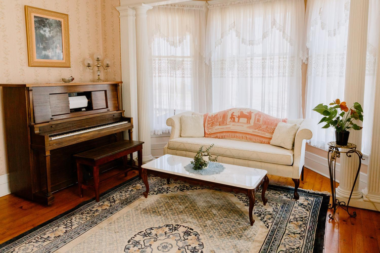 Others 2, 1897 Beekman House Bed and Breakfast, Yates
