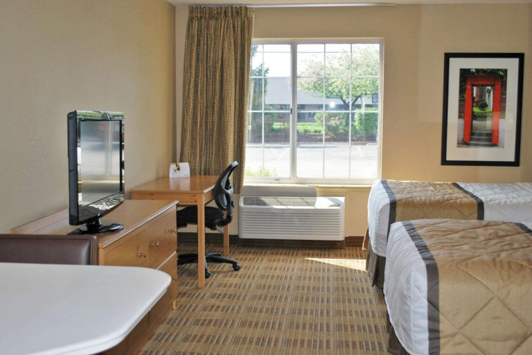 Bedroom 2, BEACHWOOD EXTENDED SUITES by IHG, Cuyahoga