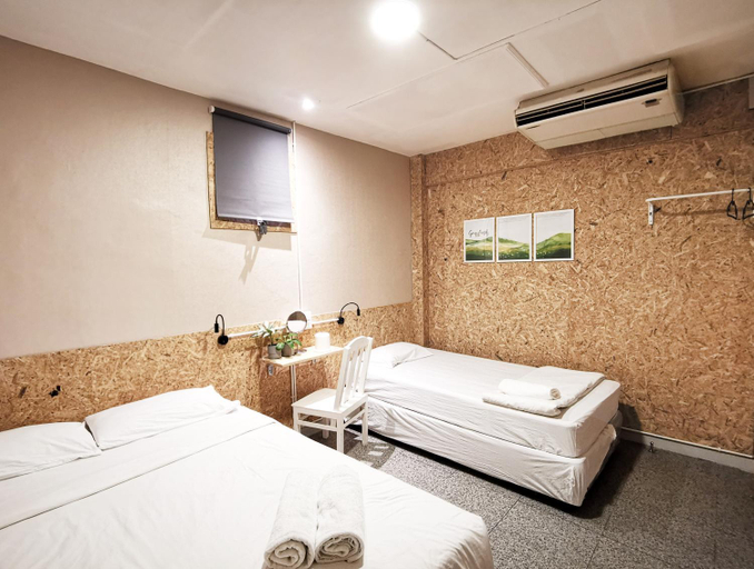 Bedroom 26