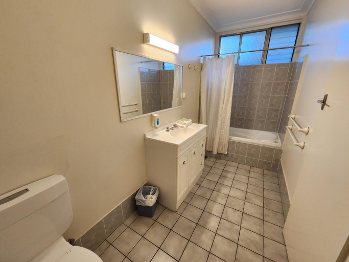 Bedroom 4, Hume Inn Motel Albury CBD, Albury