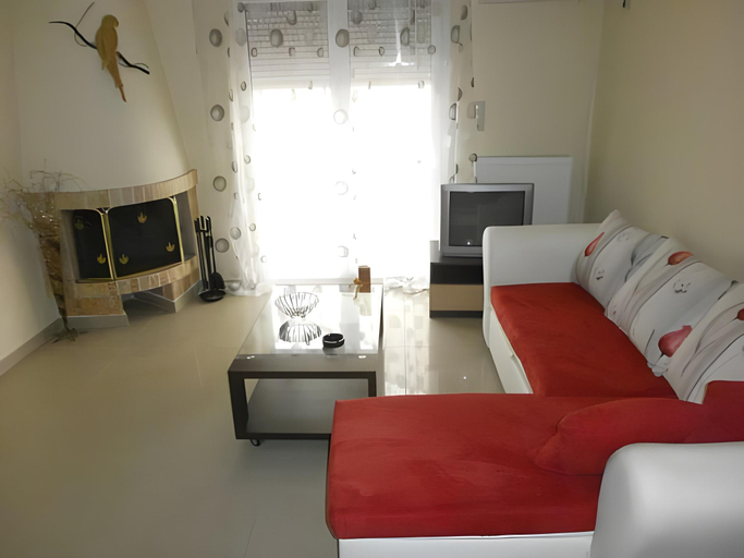 Bedroom 2, Villa Christine - Maisonettes with fireplace, Central Greece