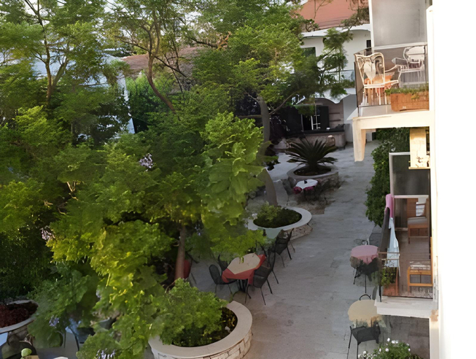 Others 5, Marie Hotel, Ionian Islands