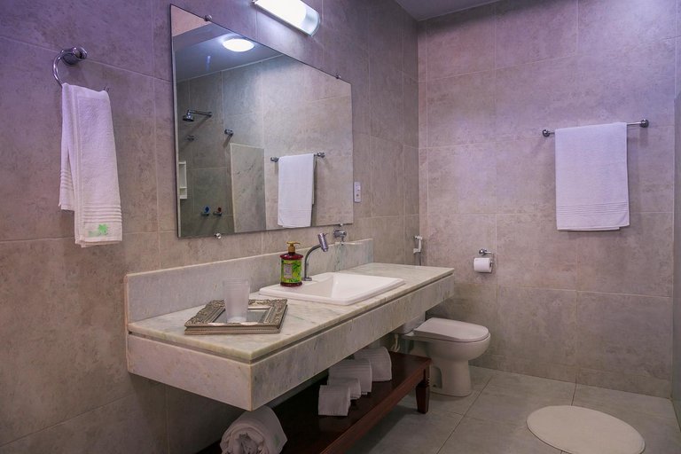 Bathroom 7