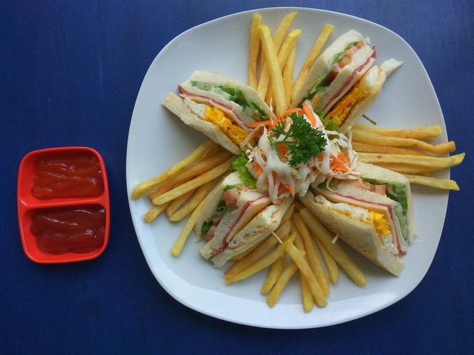 Food & Drinks 15