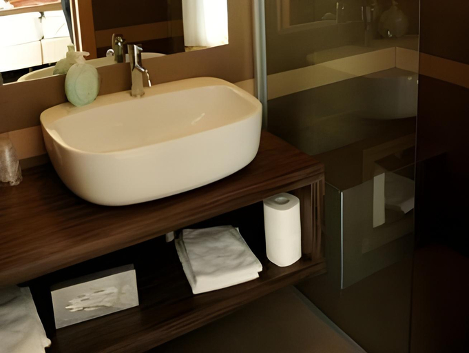 Bathroom 5, Hotel Baia Verde, Verona