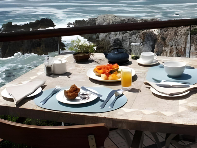 Food & Drinks 5, Cliff Lodge, Overberg
