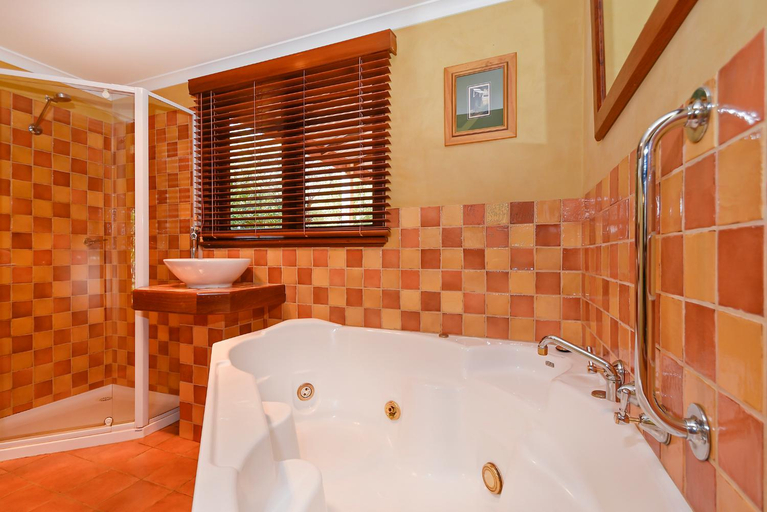 Bathroom 4