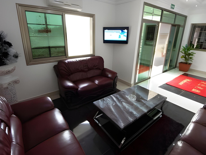 Others 5, Residence La Corniche, Dakar