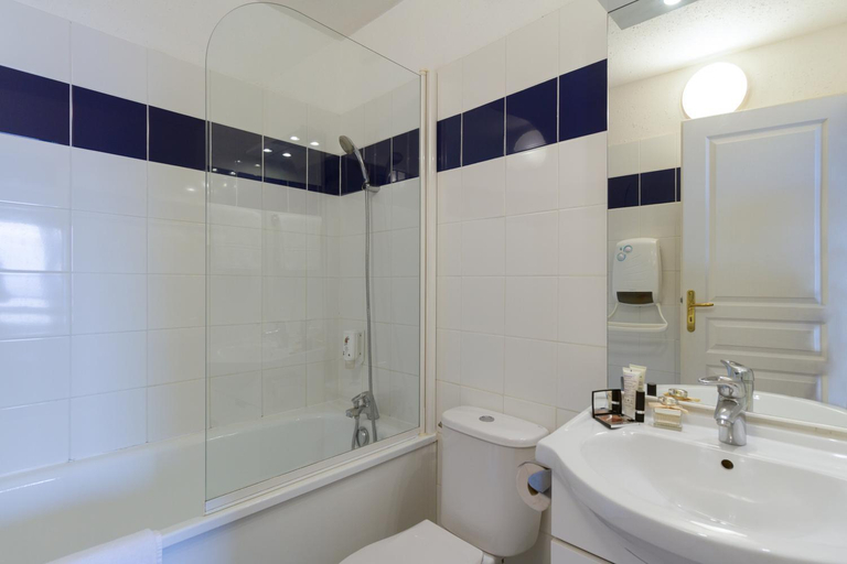 Bathroom 4, Garden & City Evian - Lugrin , Haute-Savoie
