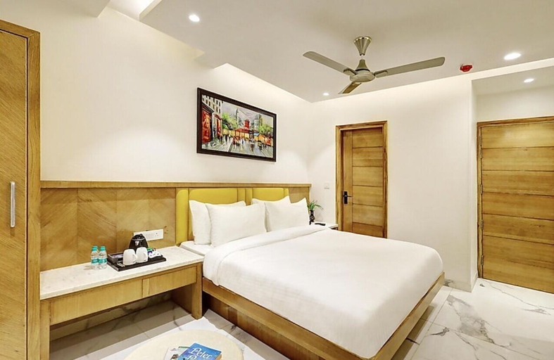 Bedroom 1, Airport Hotel Platinum, Delhi