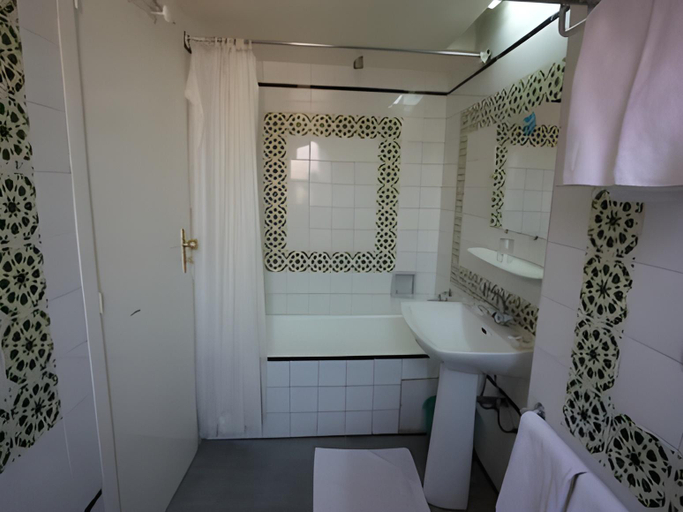 Bathroom 4, Tachfine Hotel, Marrakech