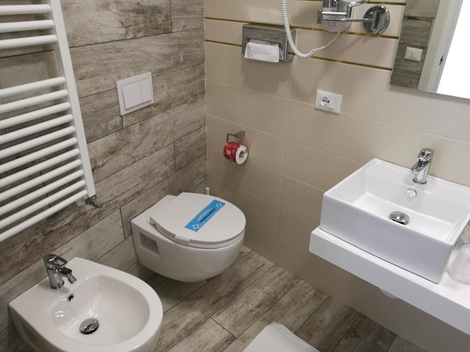 Bathroom 4, Residence Eleonora, Venezia