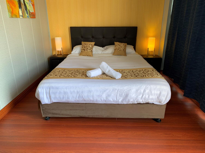 Bedroom 12