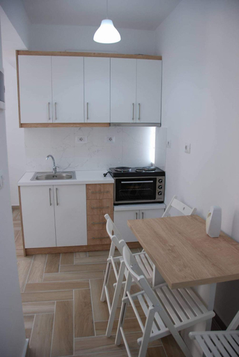 Others 3, The Hill Sea View Apartment, Sarandës