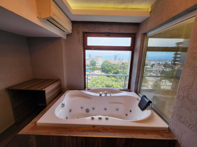 Bathroom 4, Martin City Hotel, Yıldırım