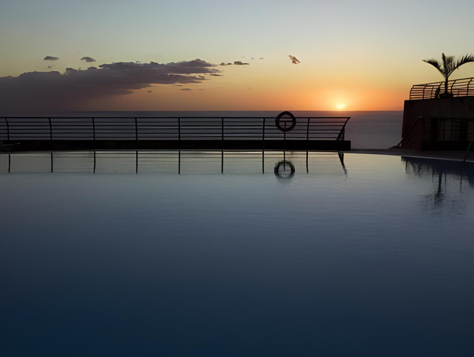 Others 5, Serenity Amadores, Las Palmas