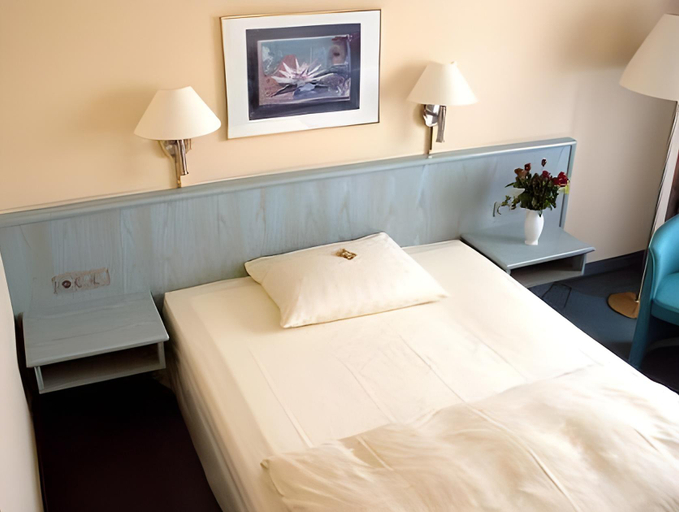 Bedroom 2, Mercure Stuttgart Zuffenhausen, Stuttgart