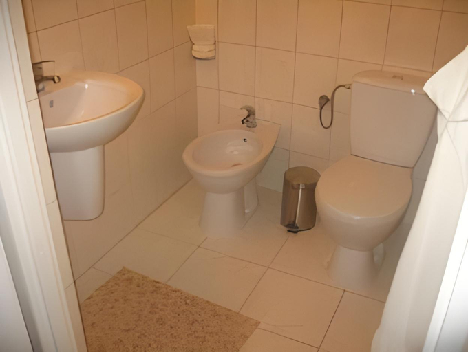 Bathroom 3, Apart A2 Poznan - 24h - self check-in - Free Parking, Poznań City