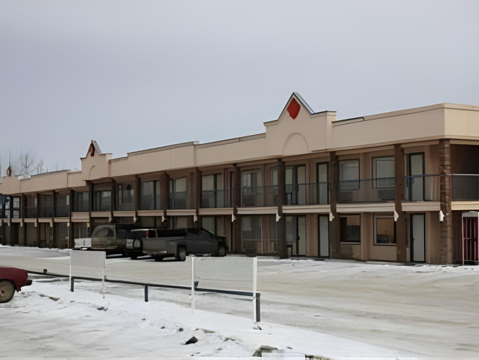 Exterior & Views 2, Best Maple Inn, Division No. 11